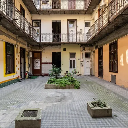 公寓 Hernad Marble